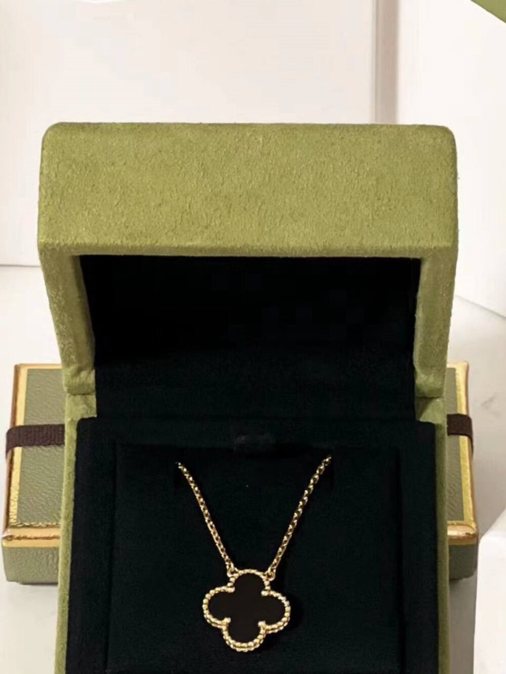 ✨Van Cleef & Arpels Black Necklace✨